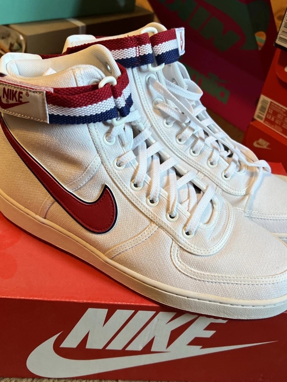 Nike Men’s White High-Top Sneakers with Red Swoosh Vandal Supreme High Sz 13